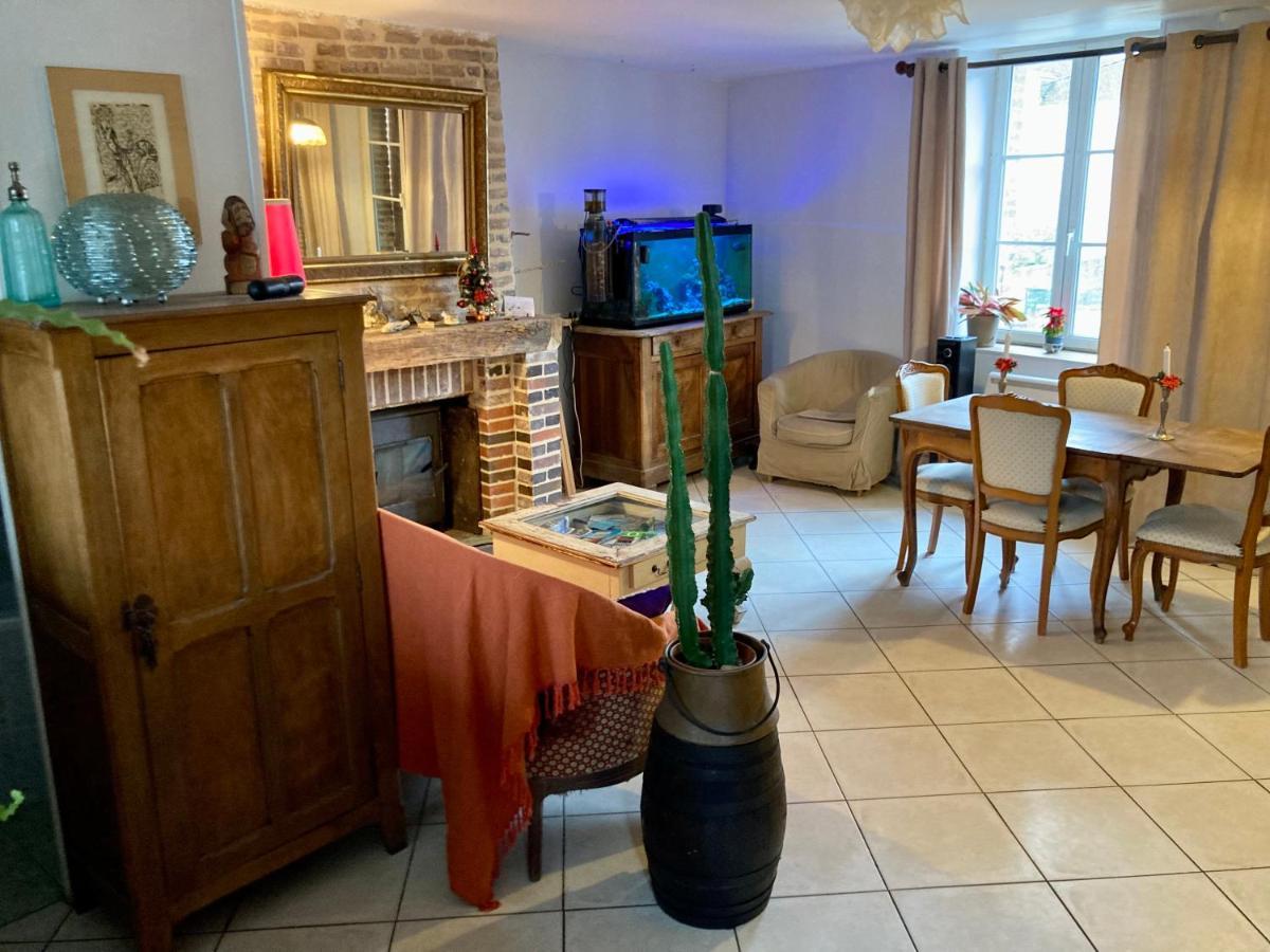 L Annonce N Est Pas D Actualite Ne Pas Prendre De Reservation Saint-Fargeau (Yonne) Exterior foto